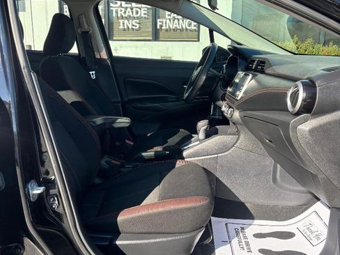 Used 2021 Nissan Versa SR w/ Convenience Package image 31