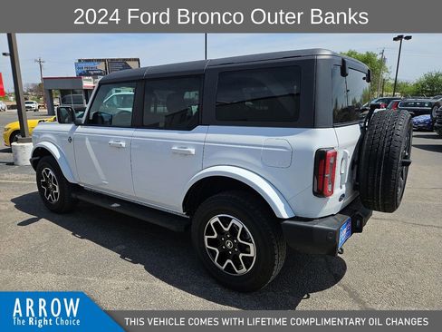 Used 2024 Ford Bronco Outer Banks AWD/4WD image 8