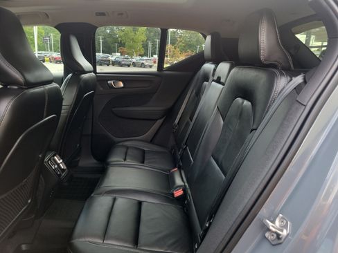 Used 2022 Volvo XC40 T5 Inscription w/ Climate Package AWD/4WD image 29
