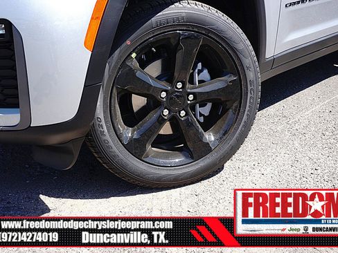 New 2026 Jeep Grand Cherokee Limited AWD/4WD image 9