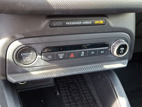 Certified 2025 Ford Bronco Sport Outer Banks w/ Outer Banks Tech Package+ AWD/4WD image 16