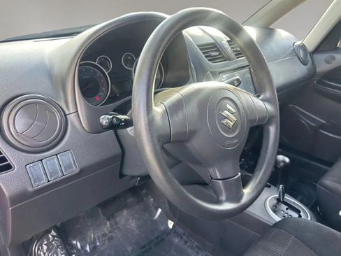 Used 2010 Suzuki SX4 Hatchback FWD image 16