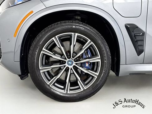 Used 2024 BMW X5 xDrive50e w/ M Sport Package AWD/4WD image 39