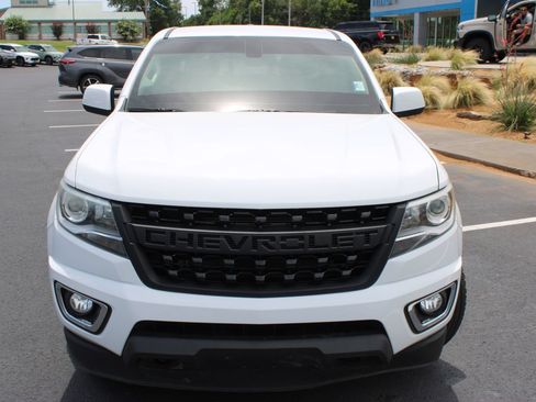 Used 2019 Chevrolet Colorado Z71 AWD/4WD image 3