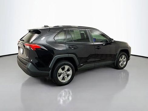 Used 2024 Toyota RAV4 LE image 7