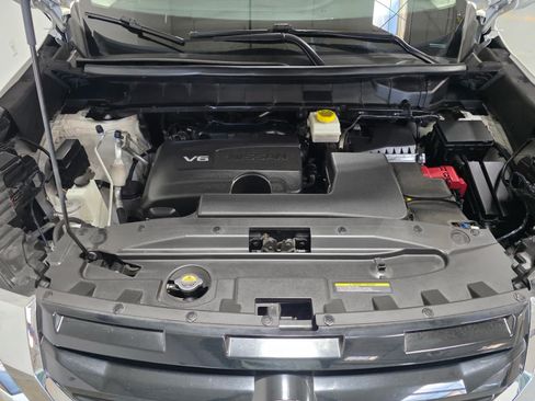 Used 2023 Nissan Pathfinder SL AWD/4WD image 13
