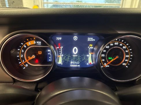 Used 2021 Jeep Gladiator Sport AWD/4WD image 8