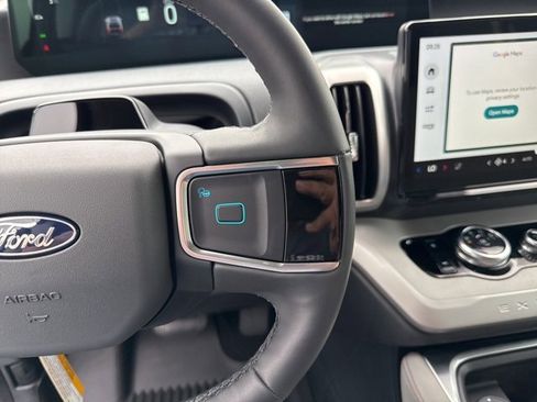 New 2025 Ford Expedition Active image 16