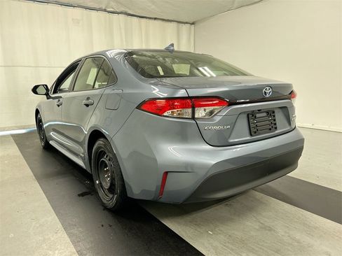 Used 2023 Toyota Corolla LE w/ Carpet Mat Package (TMS) image 7