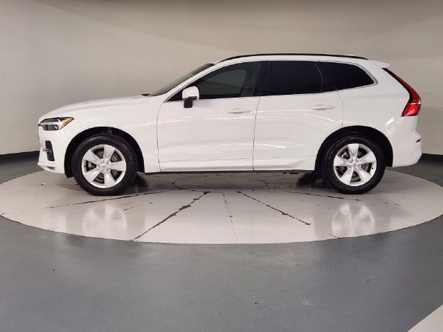 Used 2022 Volvo XC60 B5 Momentum AWD/4WD image 5