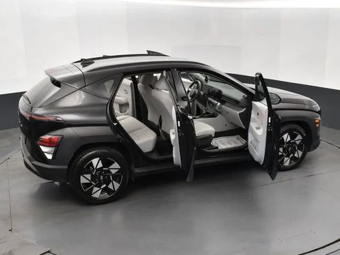 Used 2024 Hyundai Kona SEL FWD image 6