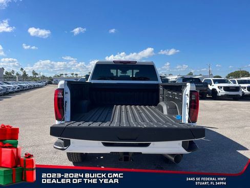 New 2026 GMC Sierra 2500 Denali w/ Denali Reserve Package image 15