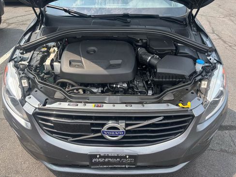 Used 2016 Volvo XC60 T6 R-Design Platinum w/ Climate Package AWD/4WD image 15
