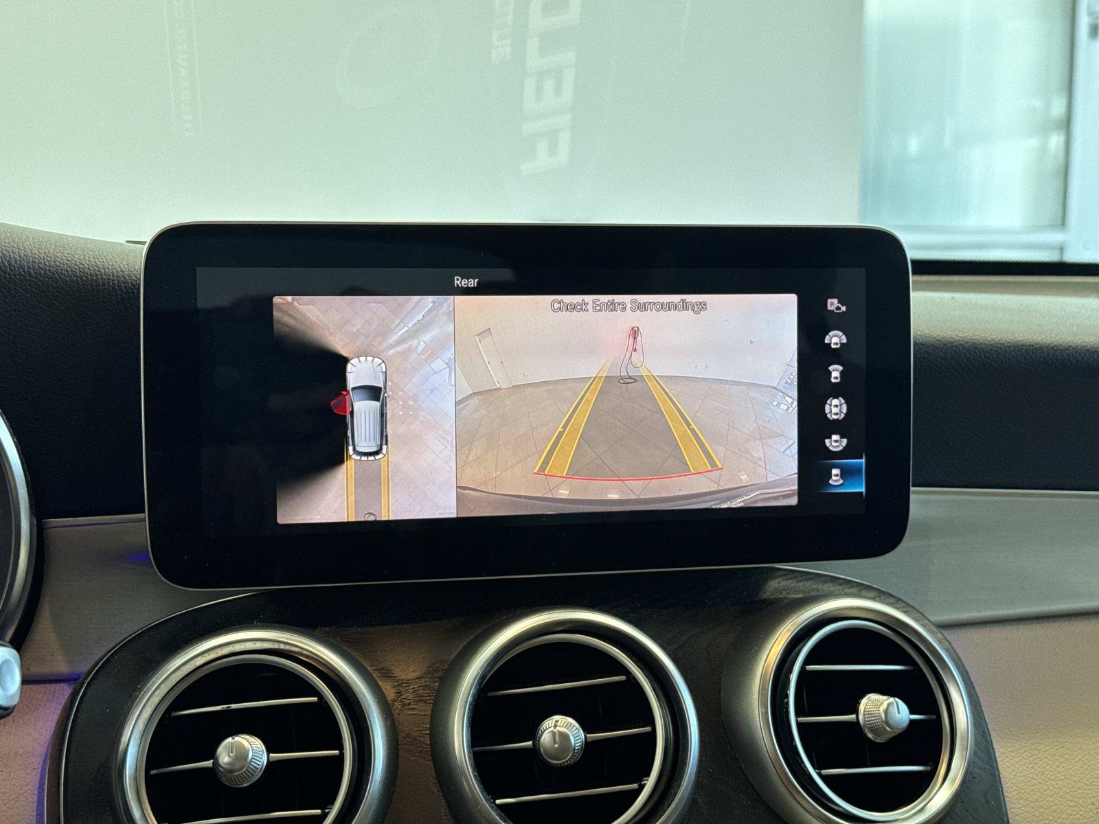 Certified 2022 Mercedes-Benz GLC 300 image 17