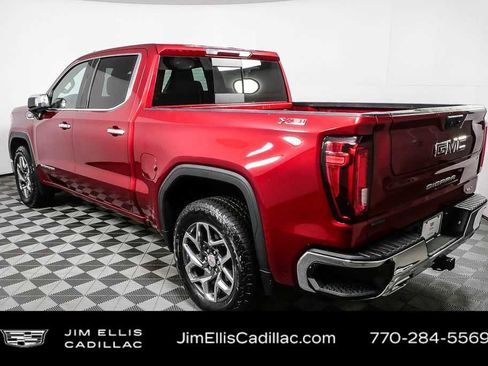 Used 2022 GMC Sierra 1500 SLT w/ SLT Convenience Package image 3