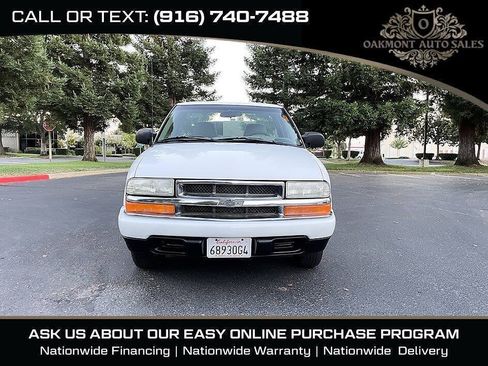 Used 2001 Chevrolet S10 Pickup 2WD Regular Cab w/ Comfort Convenience Pkg image 2