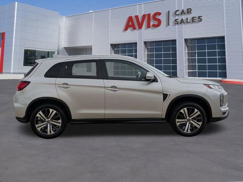 Used 2025 Mitsubishi Outlander Sport SE AWD/4WD image 5