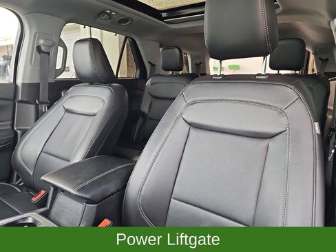 Used 2023 Ford Explorer Limited w/ Limited Technology Package RWD image 27