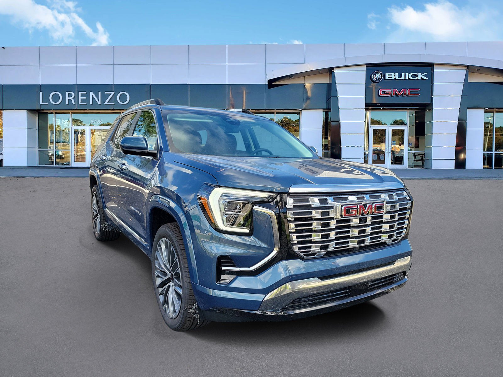 New 2027 GMC Terrain Denali w/ LPO, Floor Liner Package AWD/4WD image 3