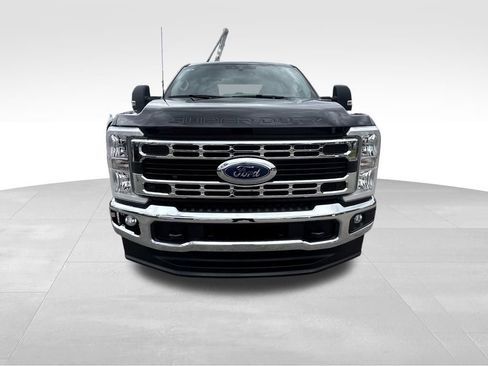 Used 2025 Ford F250 XLT image 9