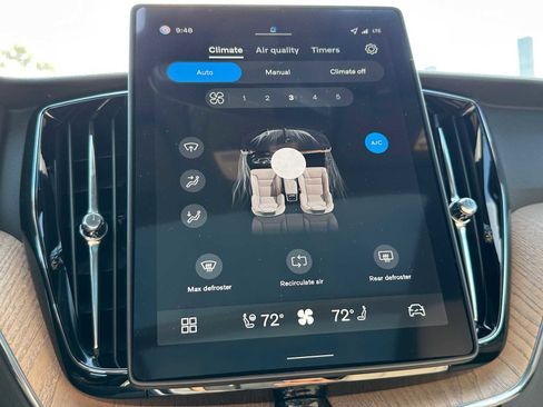 New 2026 Volvo XC60 B5 Plus w/ Climate Package image 28