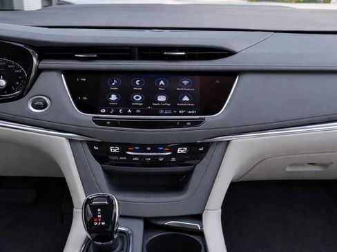 Certified 2023 Cadillac XT5 Premium Luxury w/ LPO, Premium Carpet Package FWD image 15