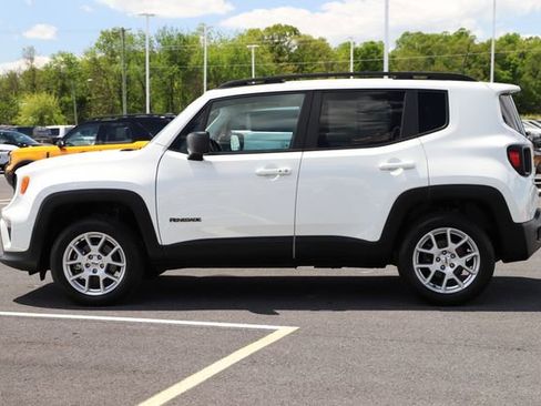 Used 2022 Jeep Renegade Latitude w/ Convenience Group AWD/4WD image 4