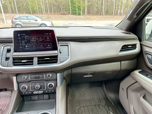 Used 2023 GMC Yukon XL SLT w/ SLT Premium Package image 20