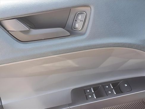 New 2025 Ford Maverick XL image 18