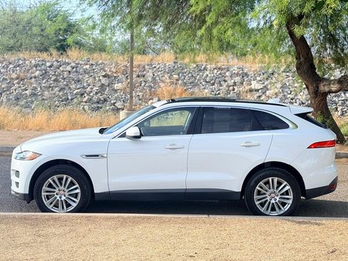 Used 2018 Jaguar F-PACE Prestige AWD/4WD image 2