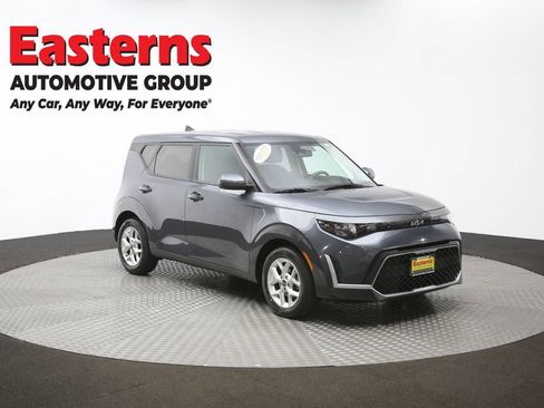 Used 2023 Kia Soul LX w/ LX Technology Package image 49