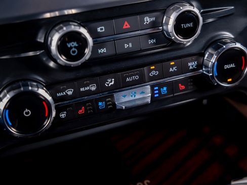 Used 2025 Ford F450 King Ranch w/ Chrome Package image 39