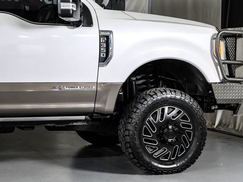 Used 2018 Ford F350 King Ranch w/ King Ranch Ultimate Package AWD/4WD image 7