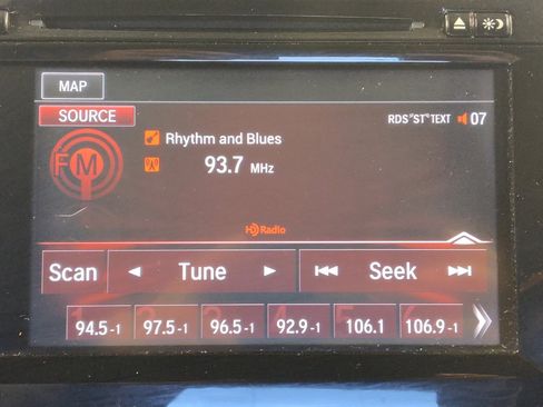 Used 2016 Honda Accord Touring image 25