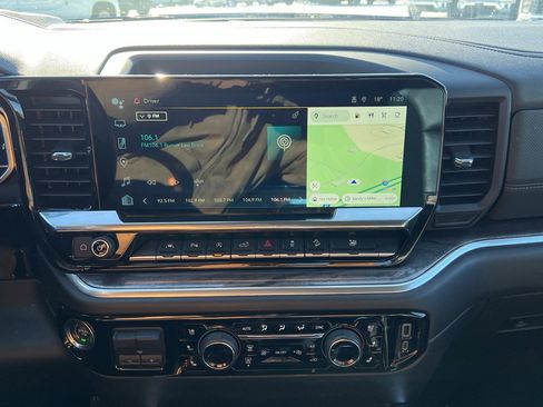 Used 2022 Chevrolet Silverado 1500 LTZ image 12