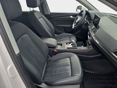 Used 2022 Audi Q5 Premium w/ Premium Plus Package AWD/4WD image 12