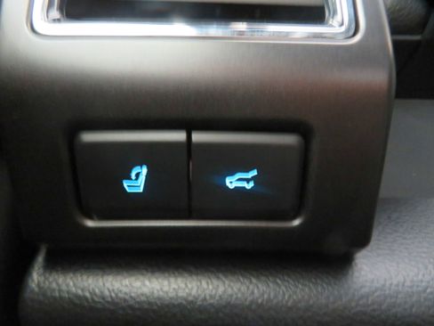 Used 2021 Ford Expedition Max Limited image 36