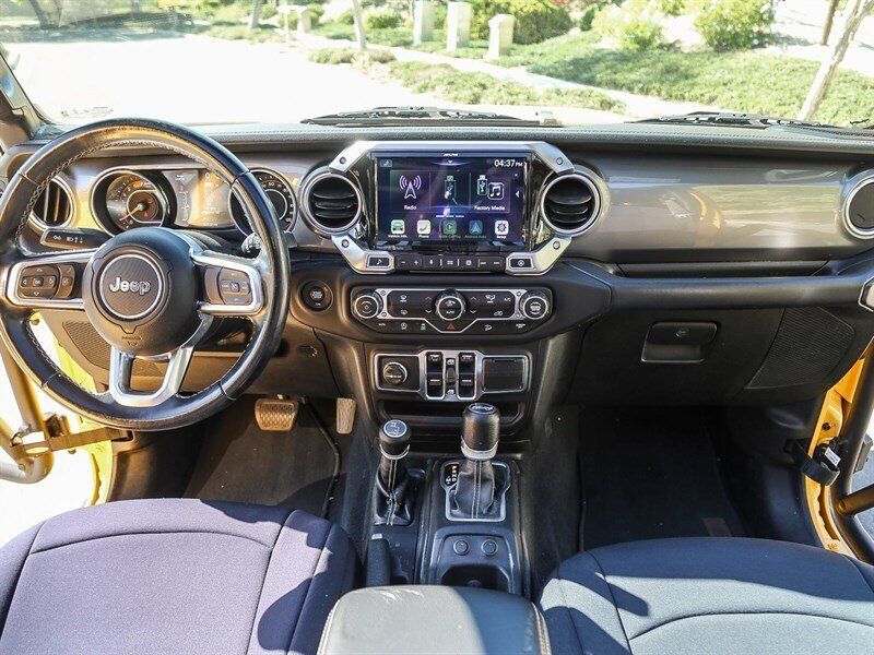 Used 2019 Jeep Wrangler Unlimited Sahara AWD/4WD image 23