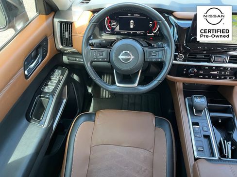 Certified 2023 Nissan Pathfinder Platinum FWD image 13