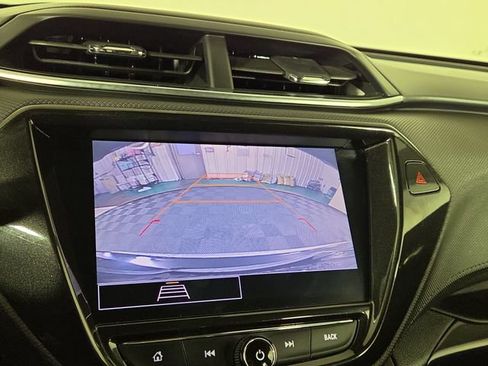 Used 2021 Chevrolet TrailBlazer LT w/ Convenience Package FWD image 18