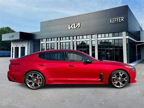 Certified 2021 Kia Stinger GT2 image 9