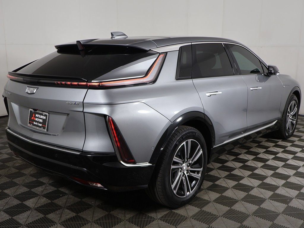 Used 2024 Cadillac Lyriq Luxury RWD image 13