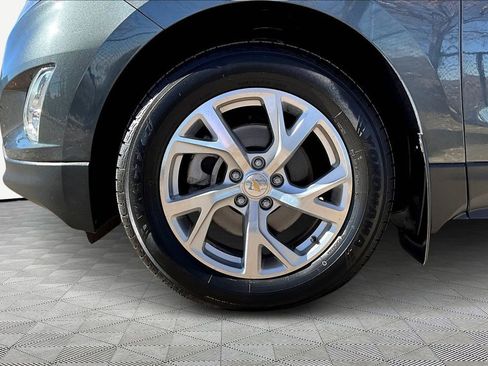 Used 2018 Chevrolet Equinox LT w/ LPO, Blackout Package image 8