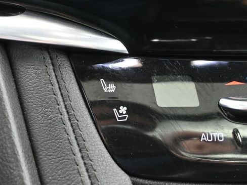 Used 2020 Cadillac XT6 Sport AWD/4WD image 16