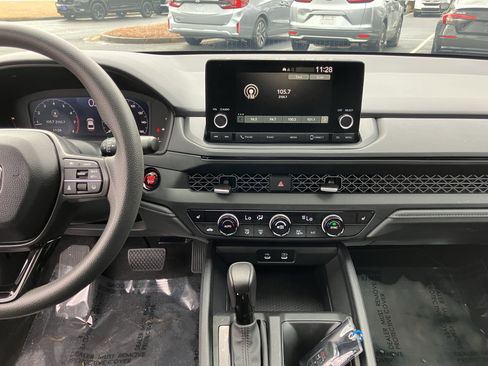 Used 2025 Honda Accord SE image 24