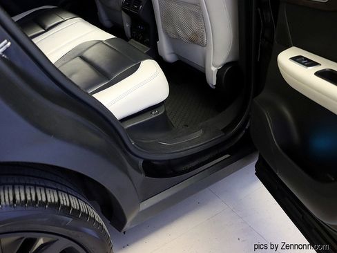 Used 2020 Jaguar F-PACE S image 34