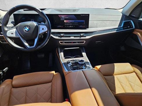 Certified 2025 BMW X7 xDrive40i w/ Premium Package image 18