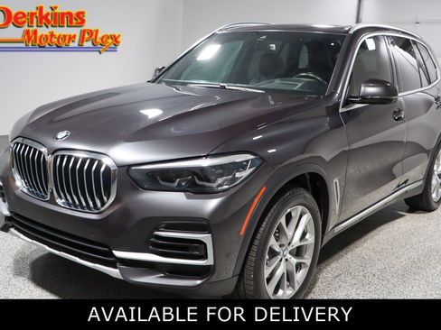 Used 2022 BMW X5 sDrive40i w/ Parking Assistance Package image 1