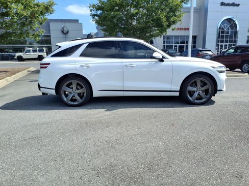 Used 2023 Genesis GV70 3.5T Sport w/ Sport Prestige Package AWD/4WD image 10