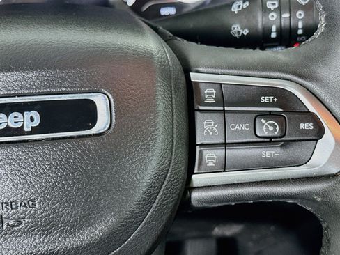 Used 2023 Jeep Compass Limited AWD/4WD image 13